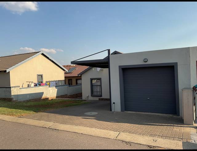 3 BEDROOM FREESTANDING FOR SALE IN KOSMOSDAL